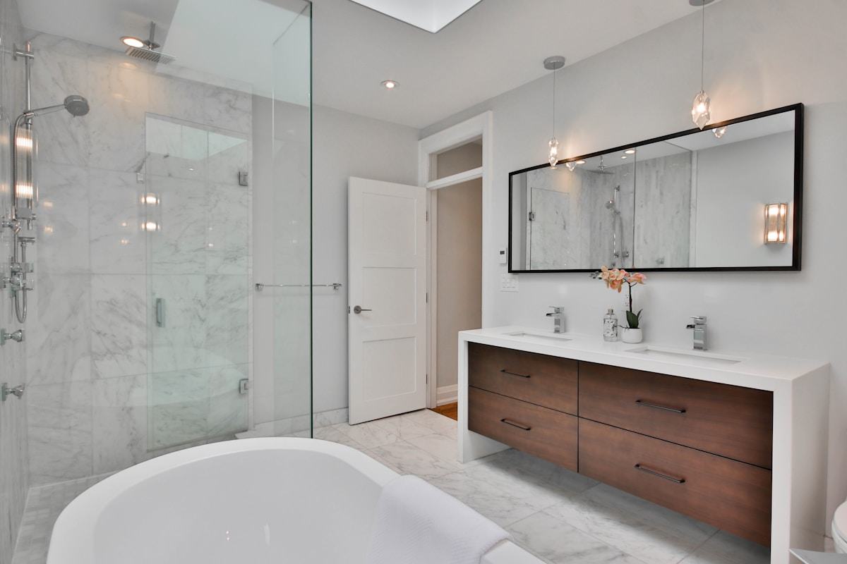How Is Toughened Glass Made? A Complete Guide to Toughened Safety Glass